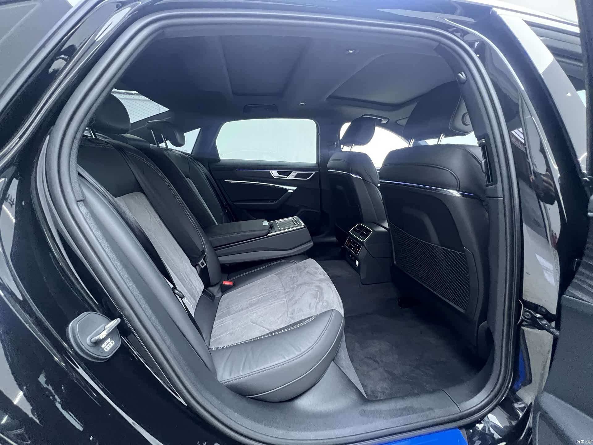 Audi A6L, 2024 11