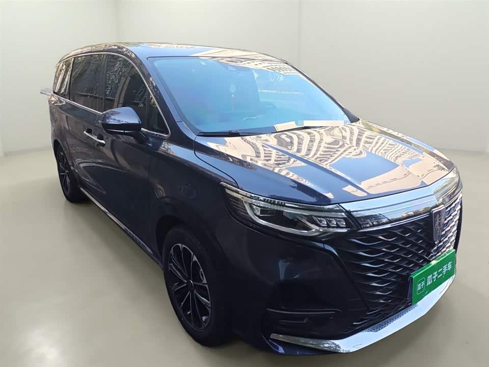 Roewe iMAX8