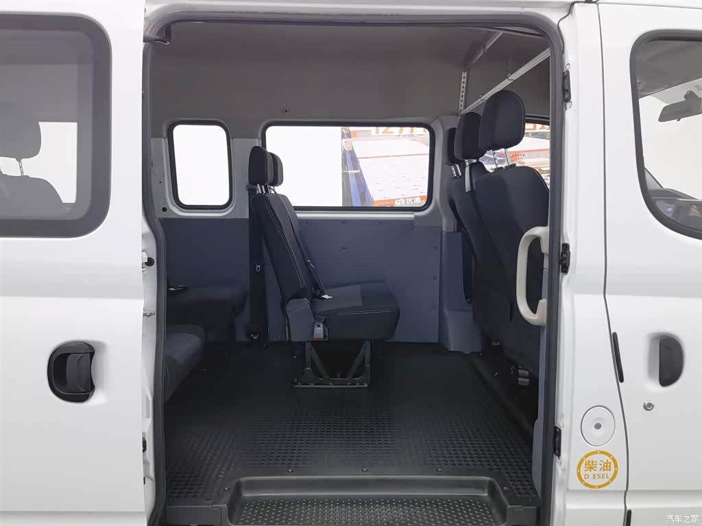 Maxus V80, 2023 15