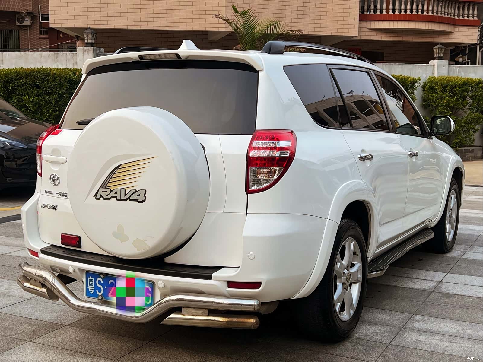 Toyota RAV4, 2013 4