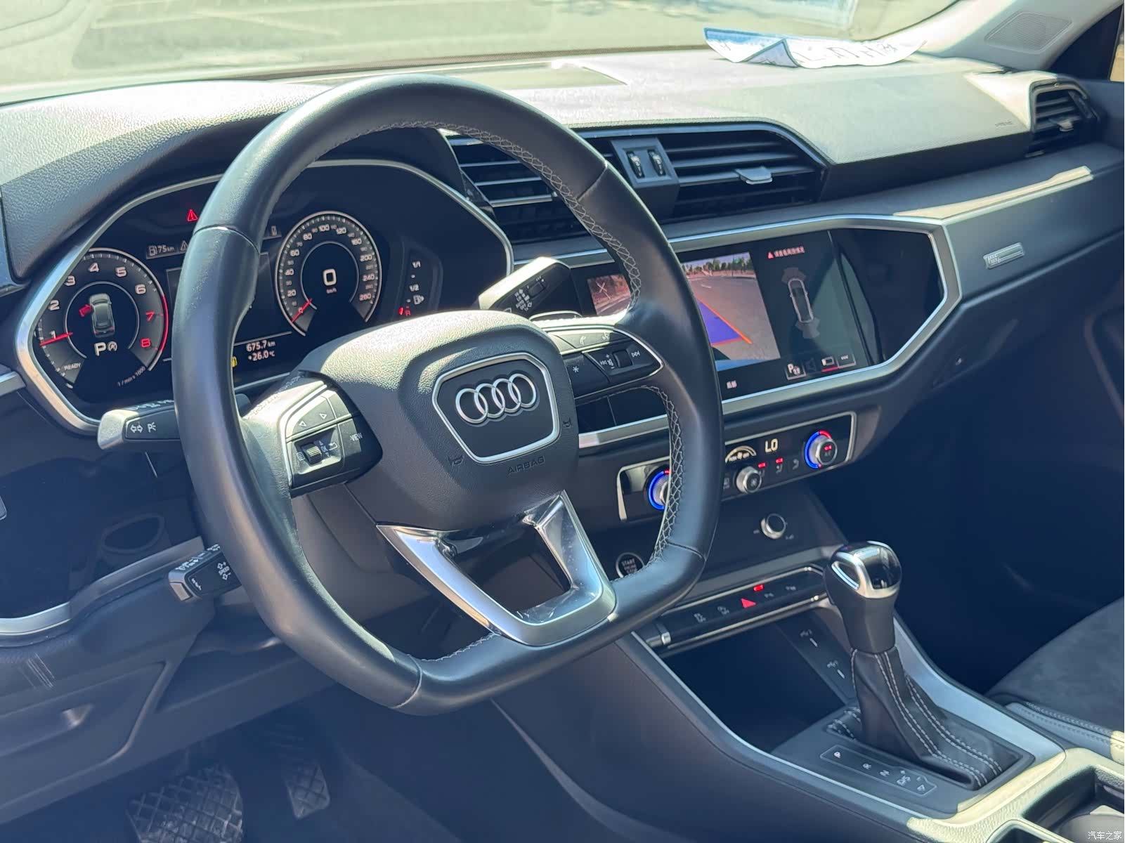 Audi Q3, 2022 12