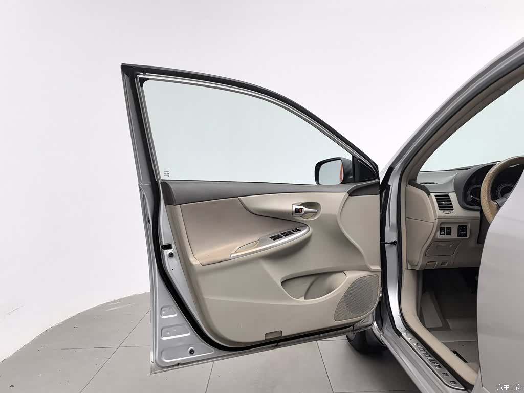 Toyota Corolla, 2010 8