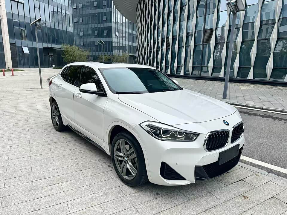 BMW X2