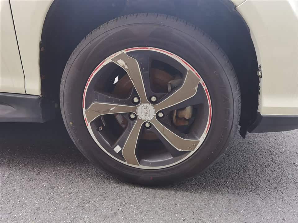 BYD S7