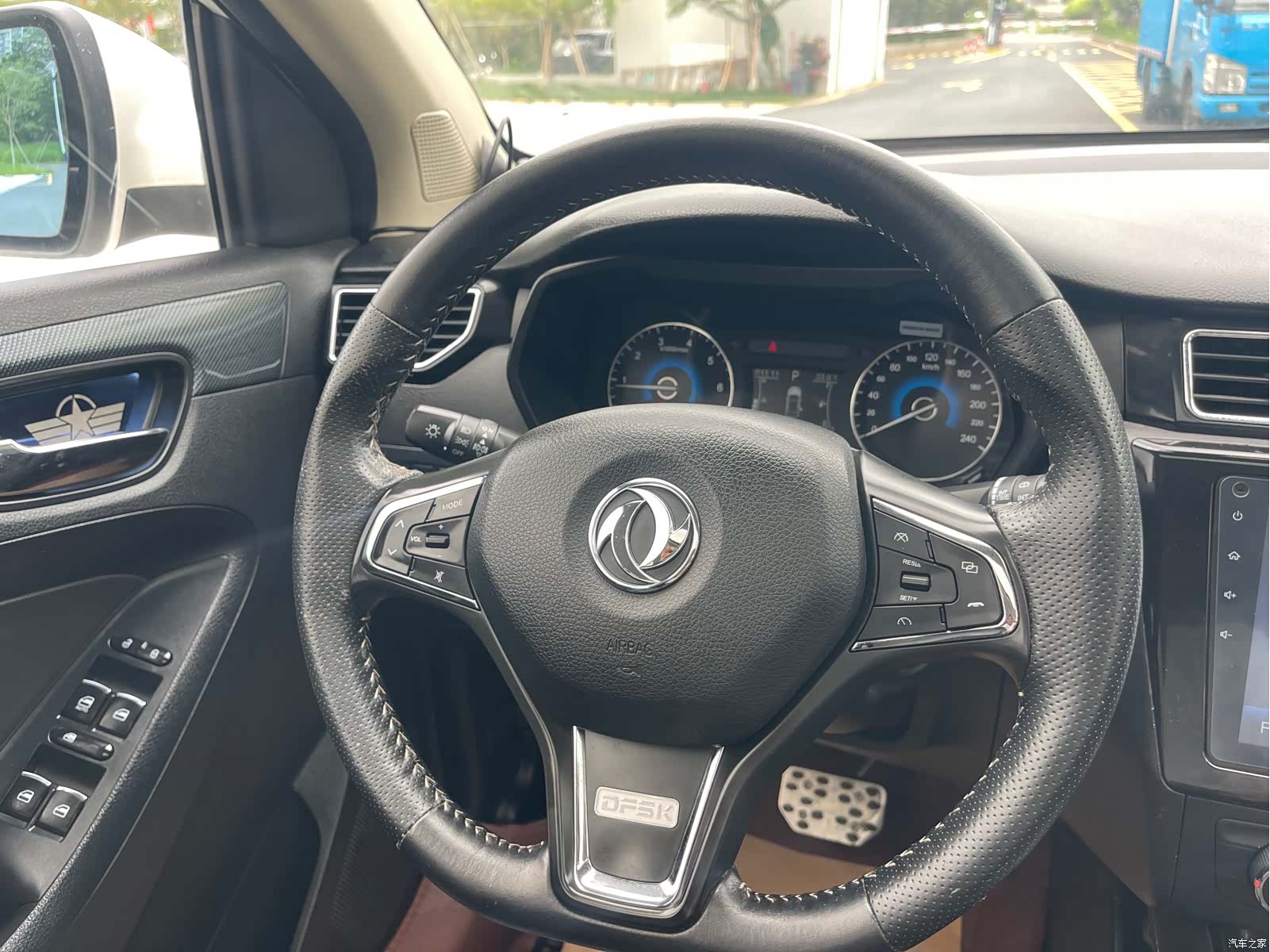 DongFeng 580, 2016 10