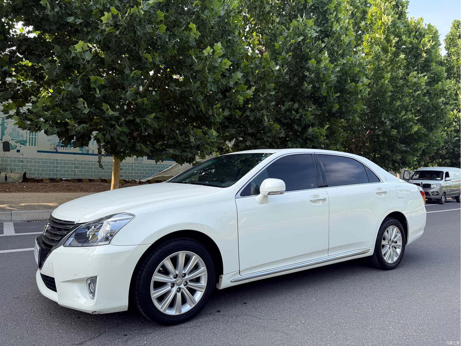 Toyota Crown, 2014 1