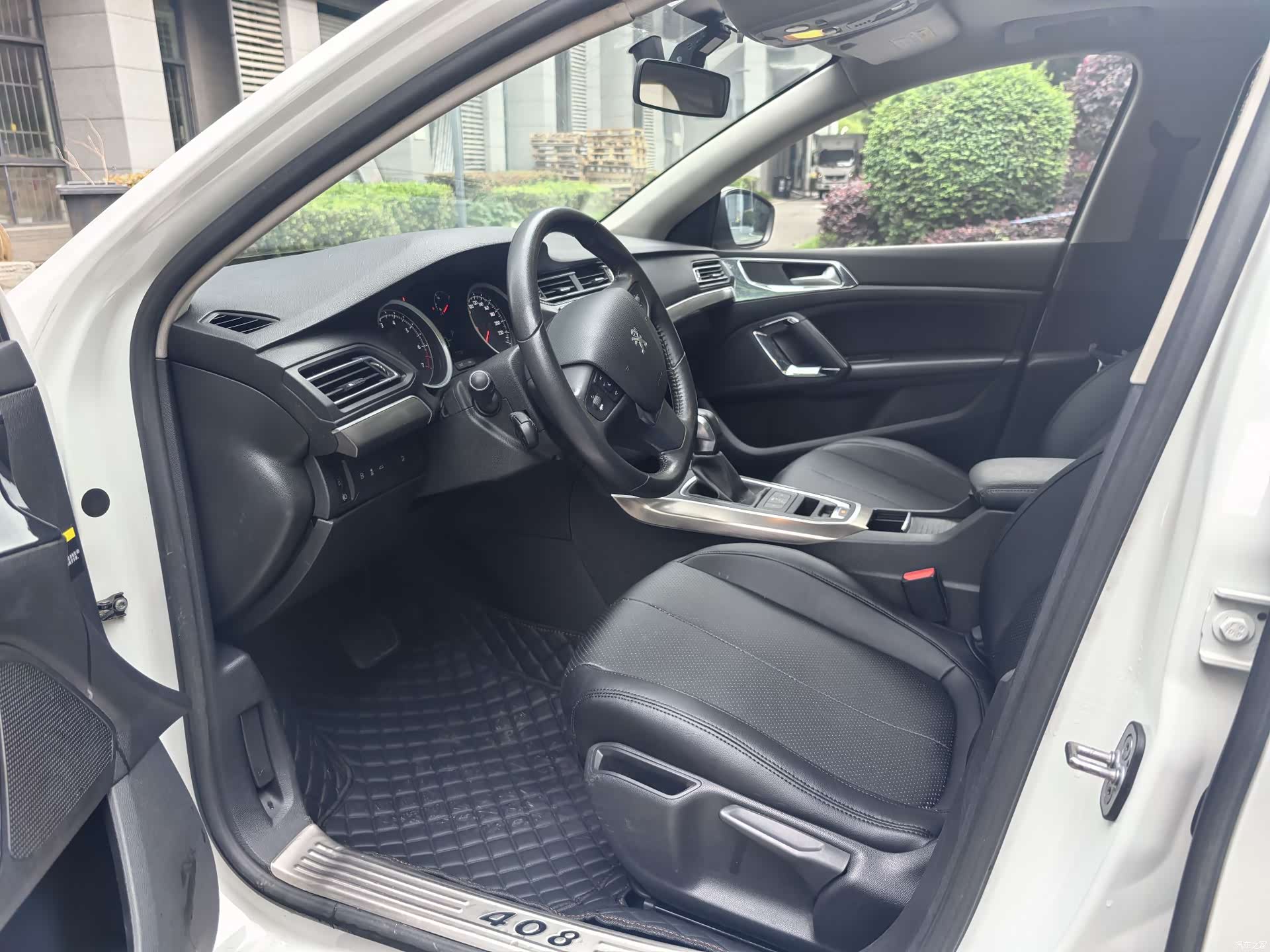 Peugeot 408, 2015 13