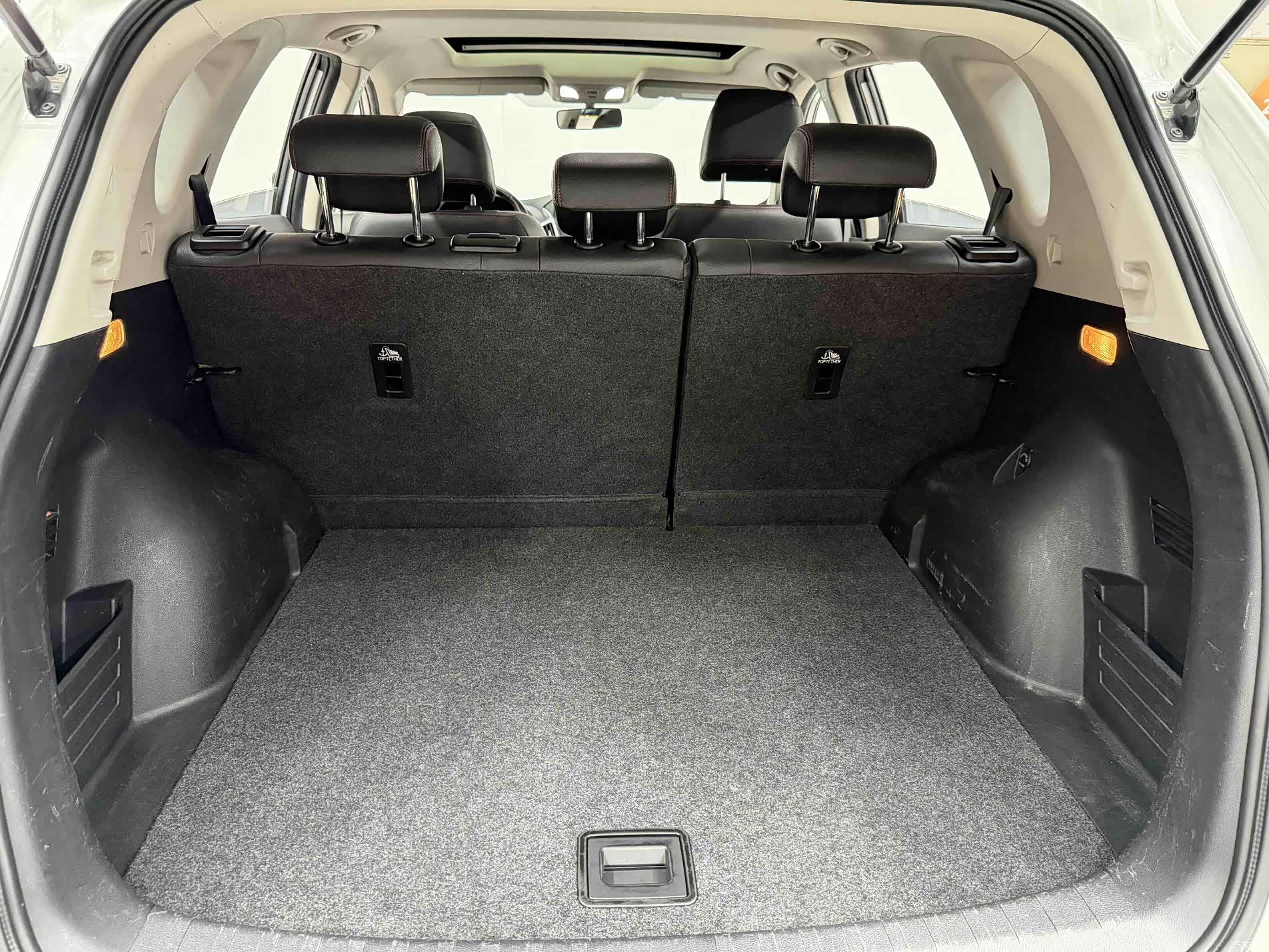 DongFeng AX7, 2017 12