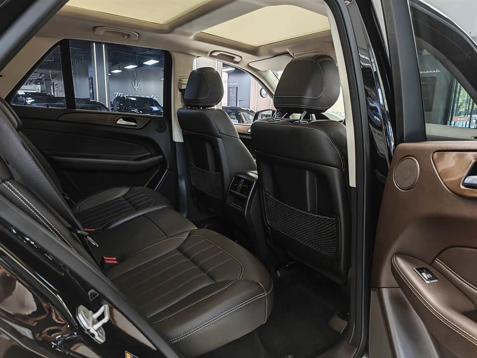 Mercedes-Benz GLE Mercedes-Benz GLE