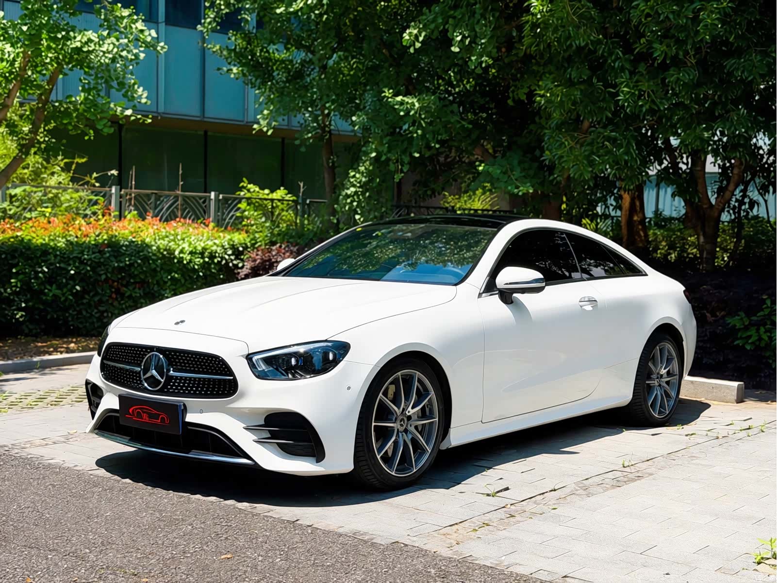 Mercedes-Benz E-Class, 2022 4