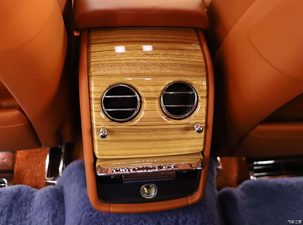 Rolls-Royce Phantom, 2019 21