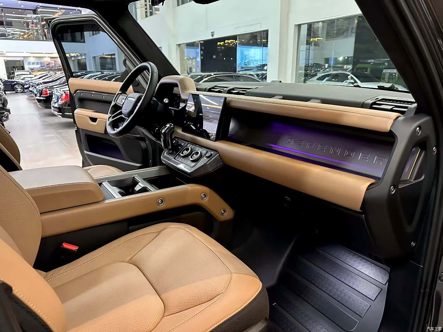 Land Rover Defender, 2025 6