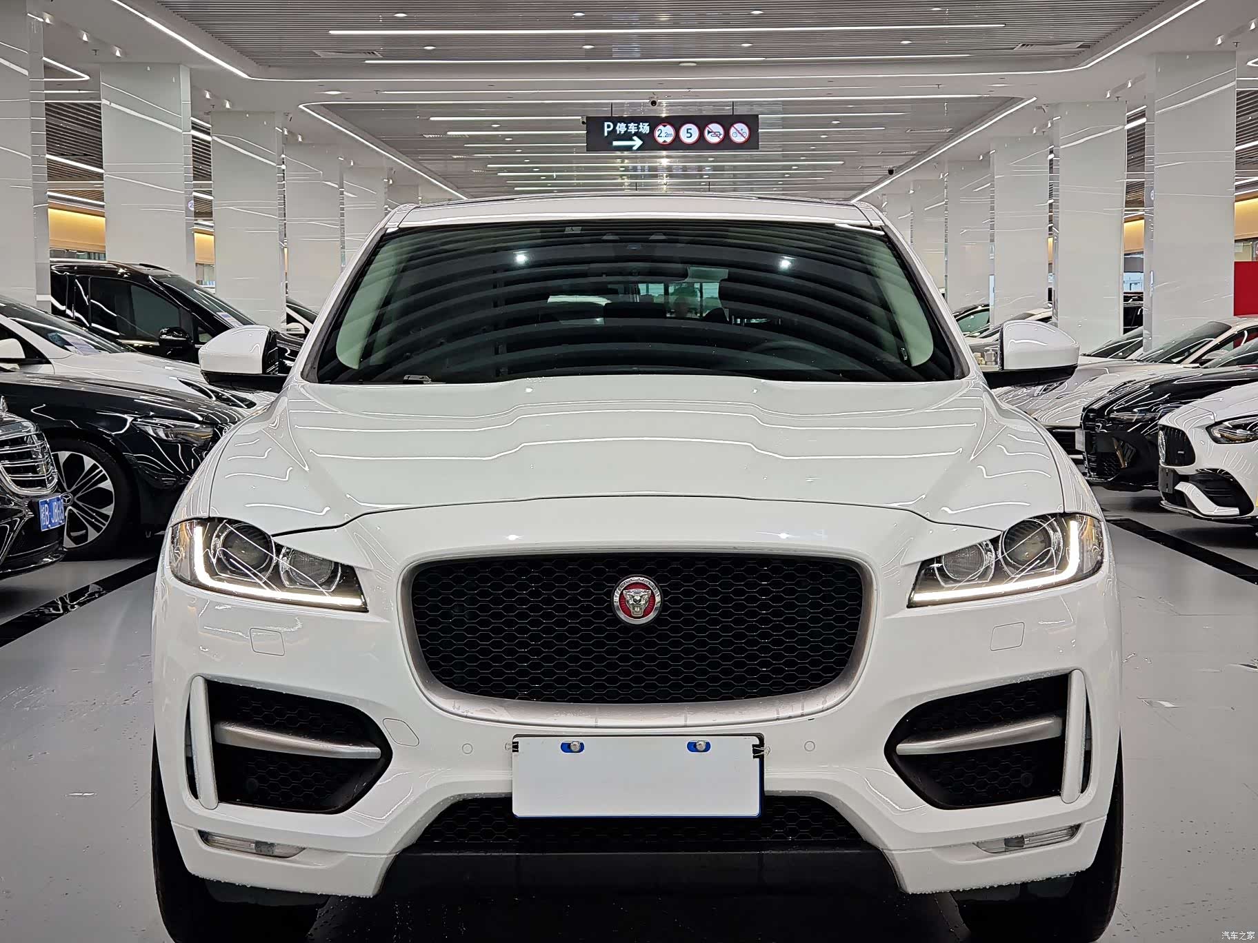 Jaguar F-PACE, 2017 2