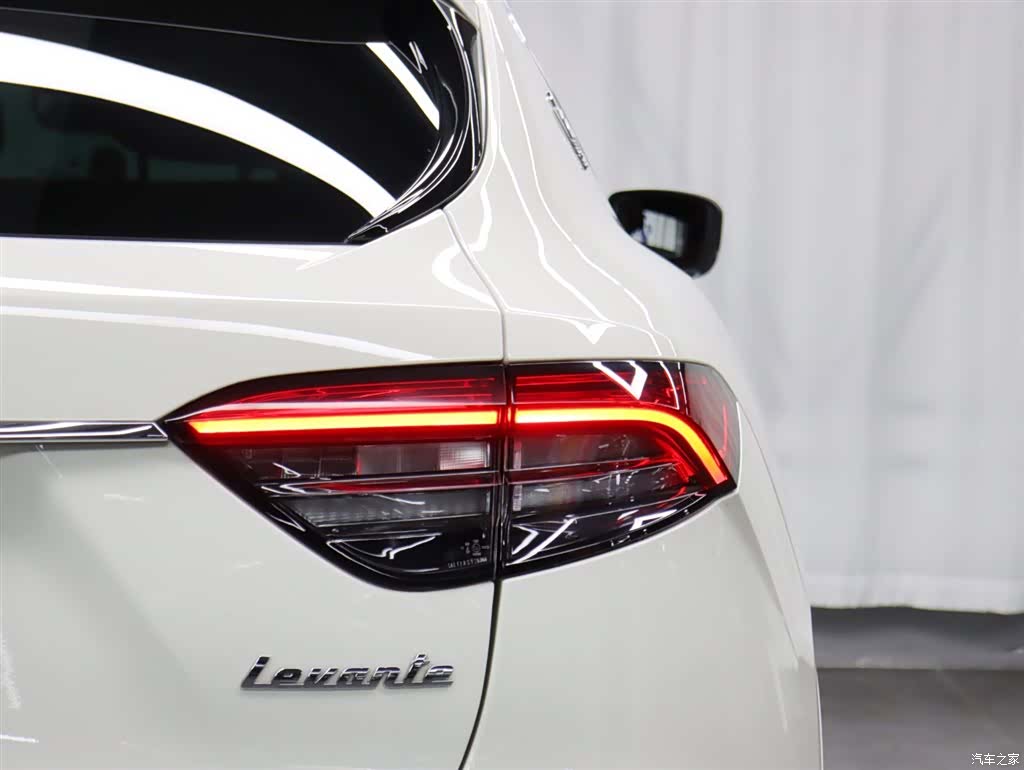 Maserati Levante, 2024 24