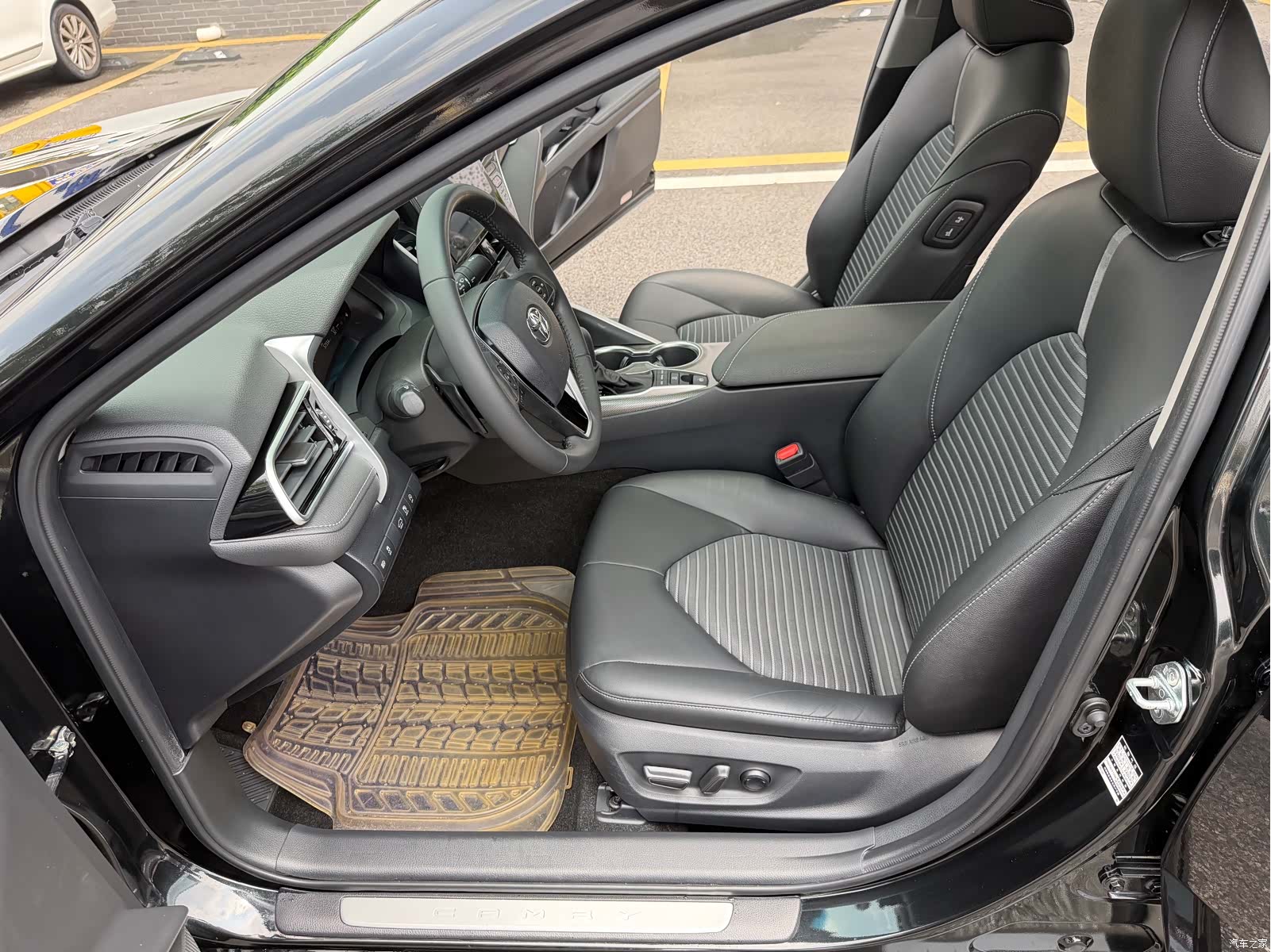 Toyota Camry, 2022 8