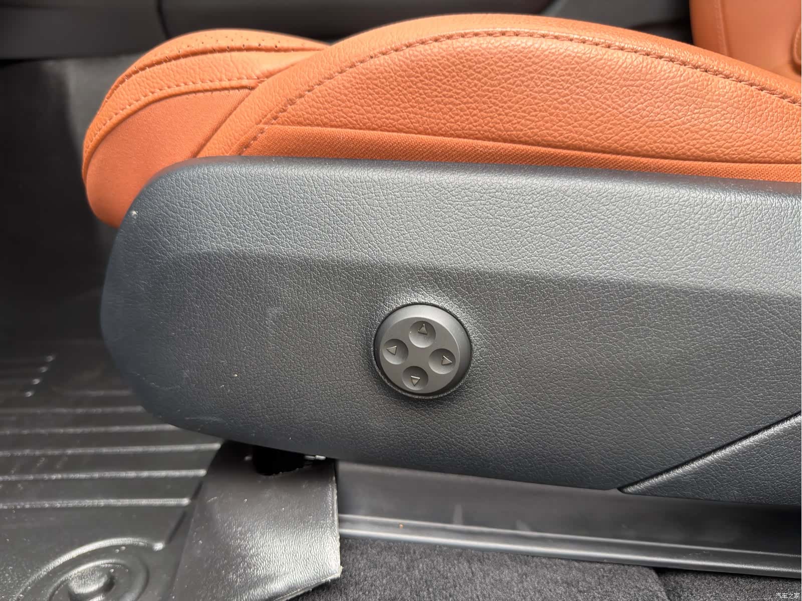 Mercedes-Benz GLC, 2024 21