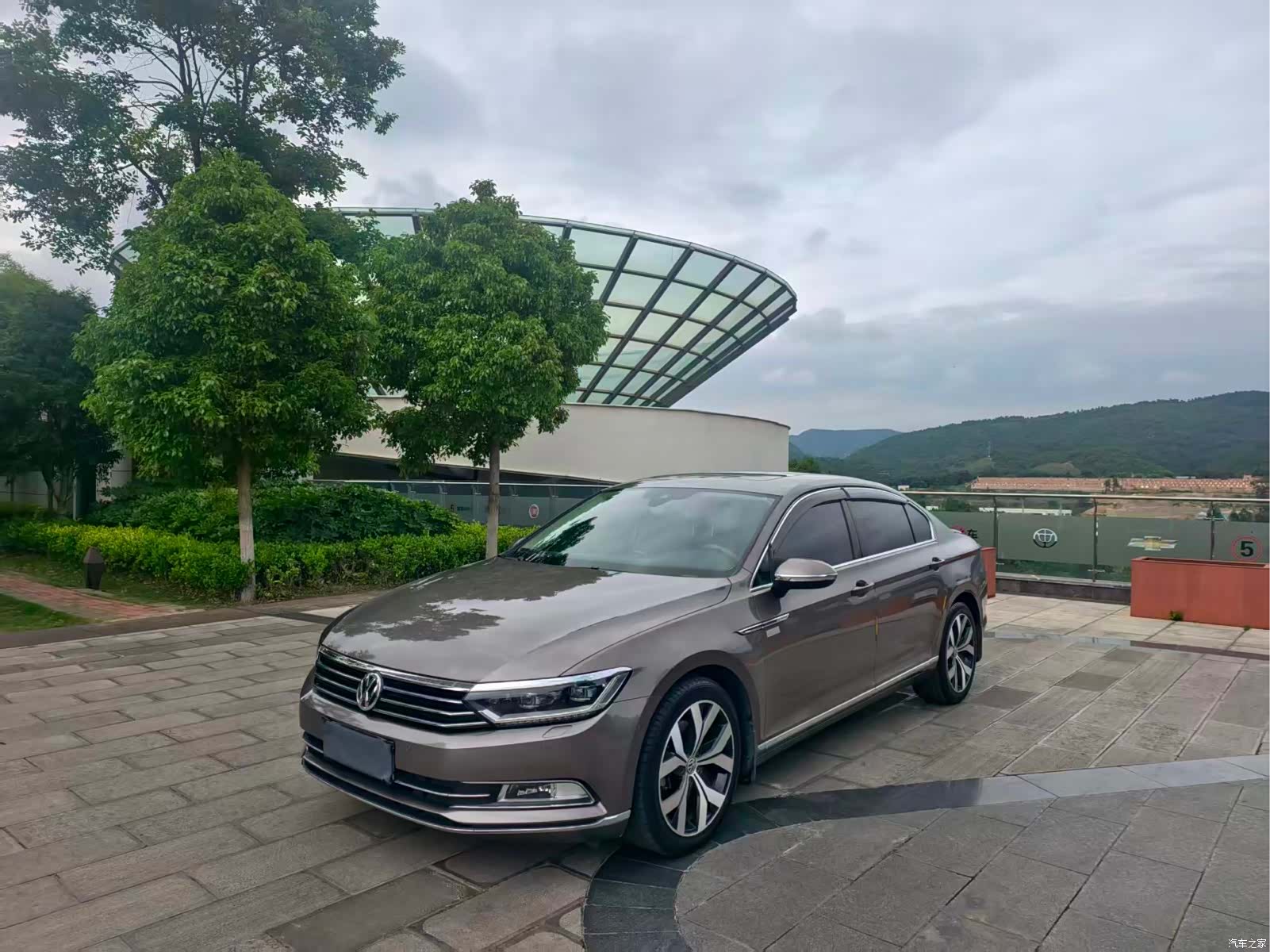 Volkswagen Magotan, 2017 1