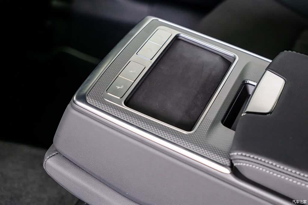 Audi A7L, 2026 16