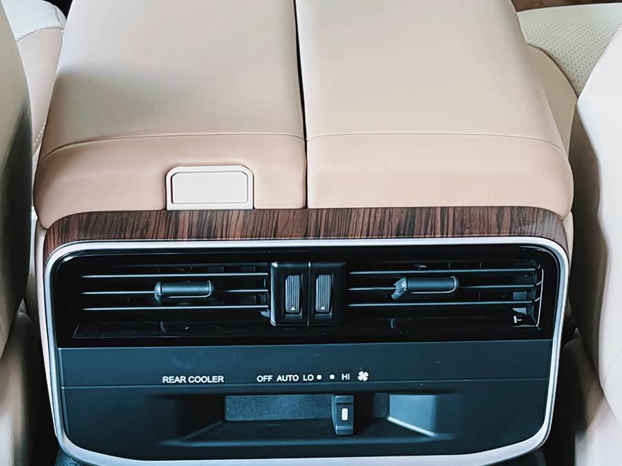 Toyota Land Cruiser 2026, фото 18