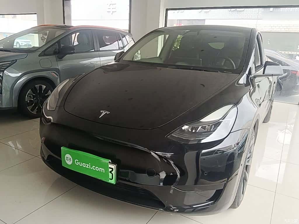 Tesla Model Y, 2022 1