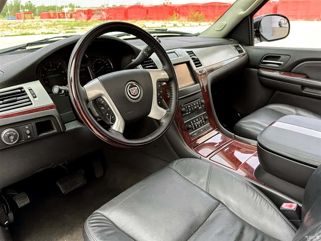 Cadillac Escalade, 2009 9
