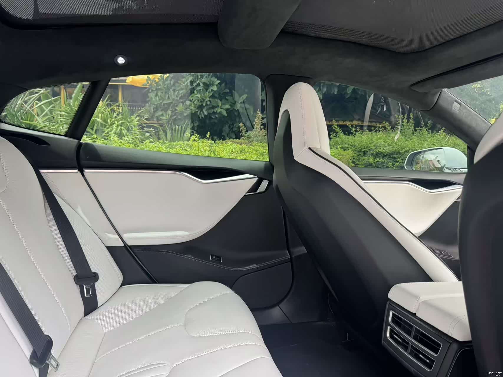 Tesla Model S, 2014 17