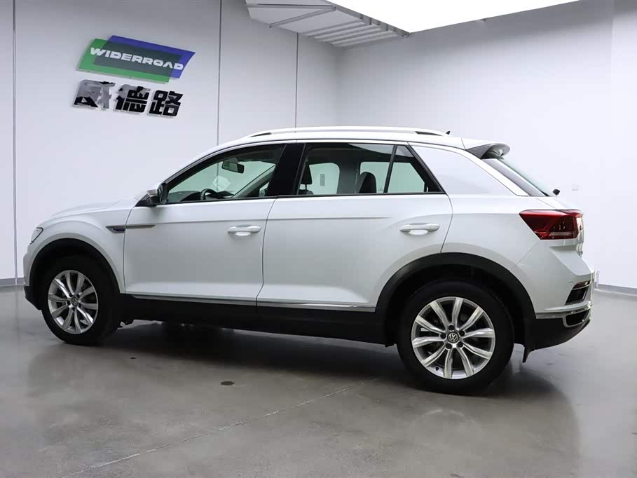 Volkswagen T-ROC exploring Songs