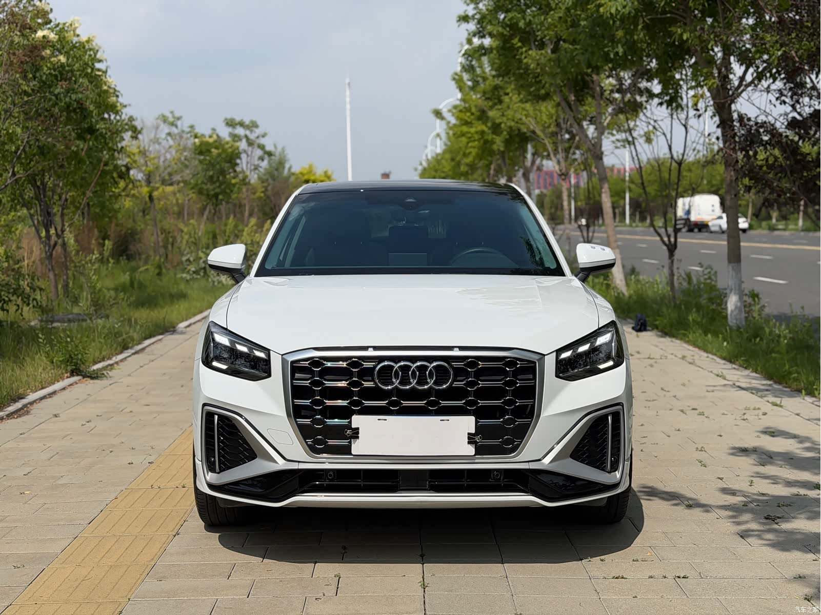 Audi Q2L, 2022 2
