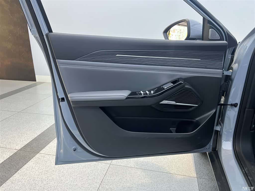 Geely Galaxy L6, 2025 18
