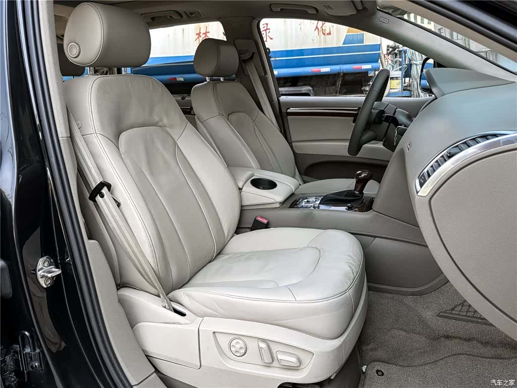 Audi Q7, 2009 11