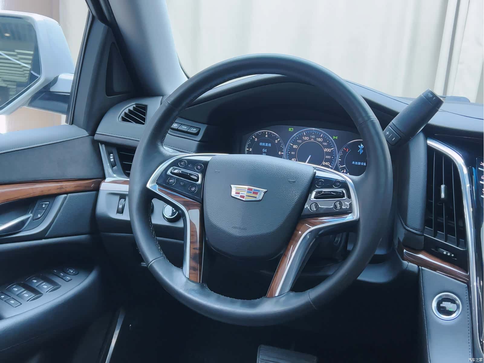 Cadillac Escalade, 2016 7