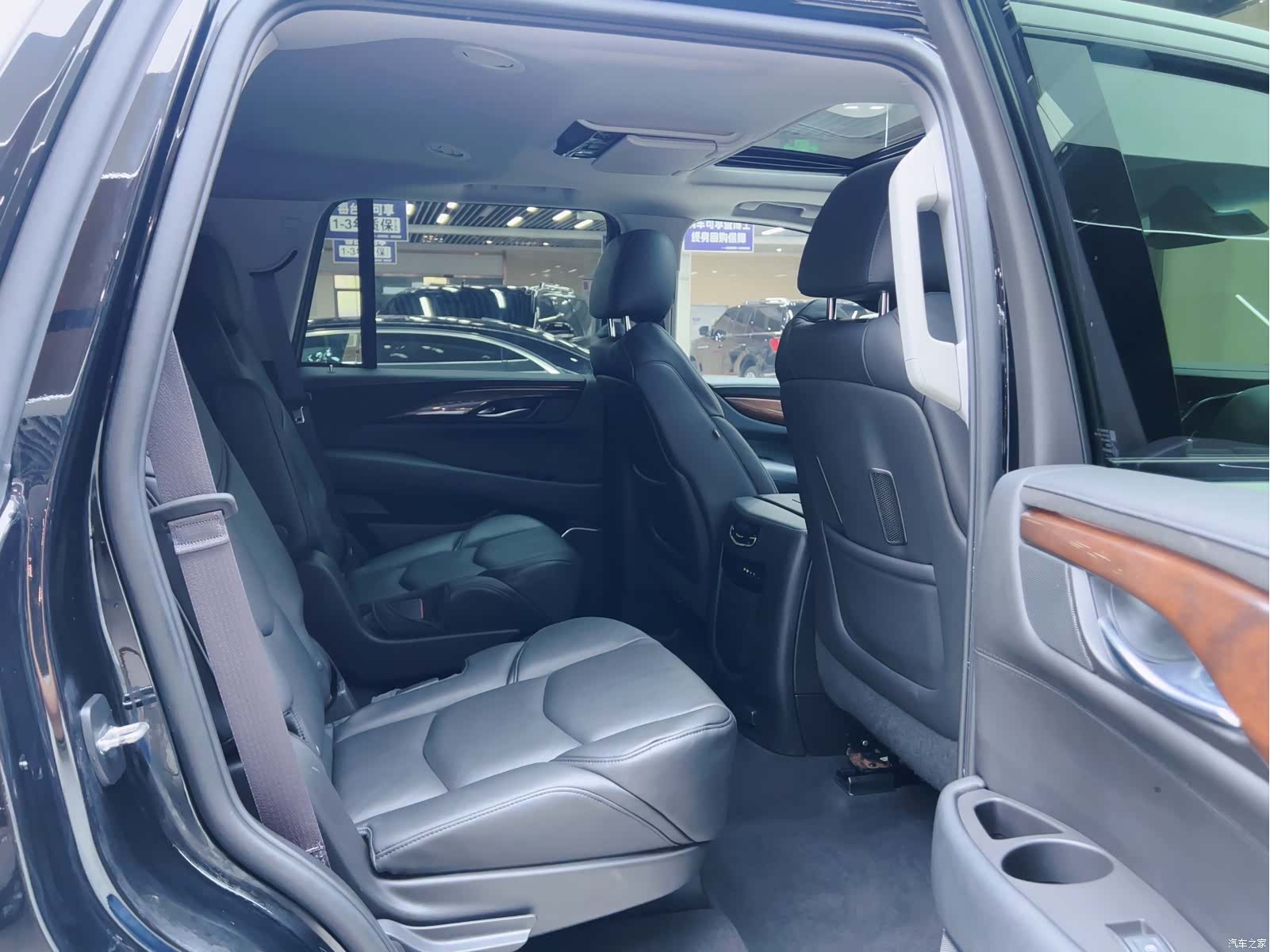Cadillac Escalade, 2016 16