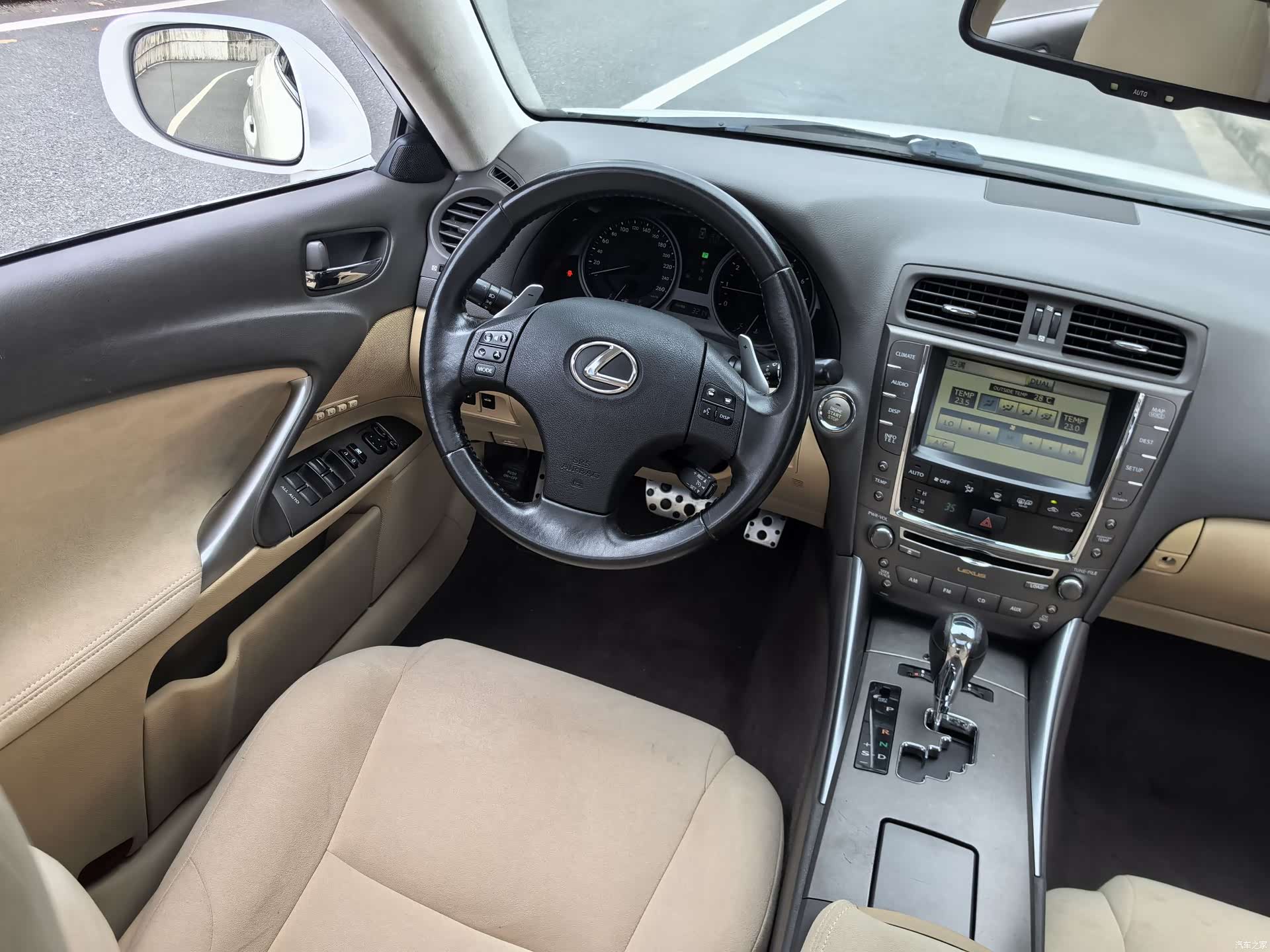 Lexus IS, 2010 24