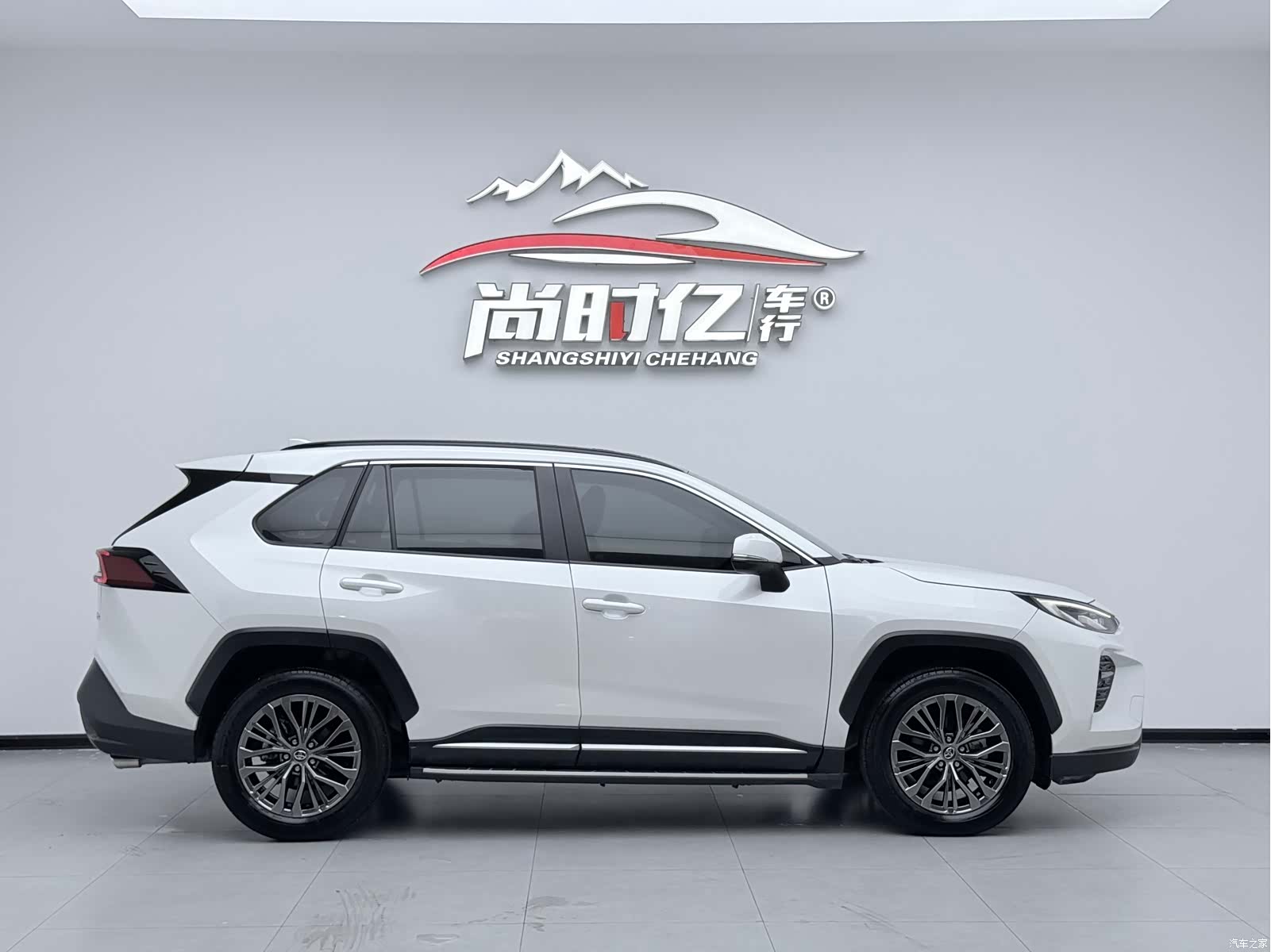 Toyota Wildlander, 2024 4