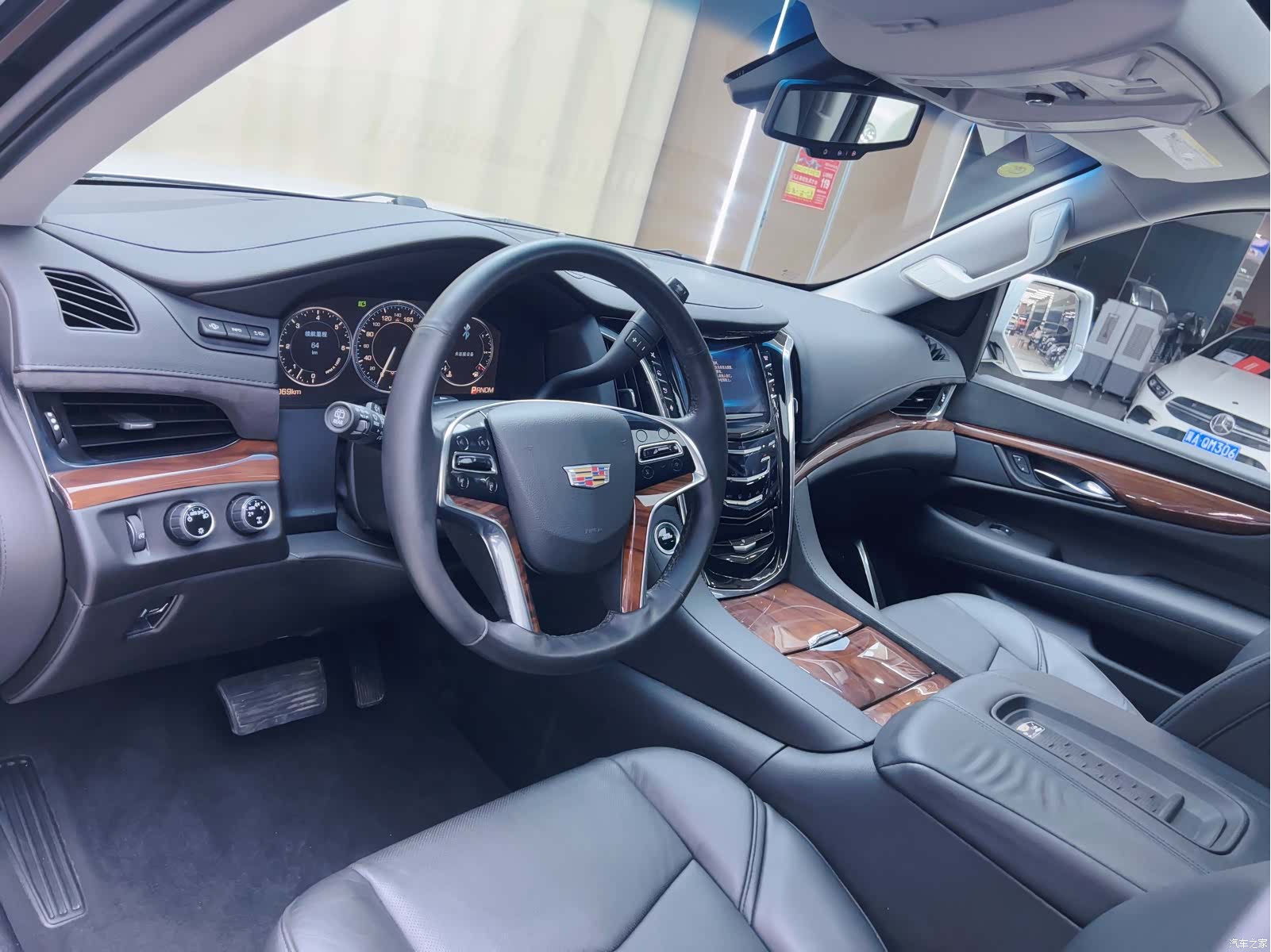Cadillac Escalade, 2016 11