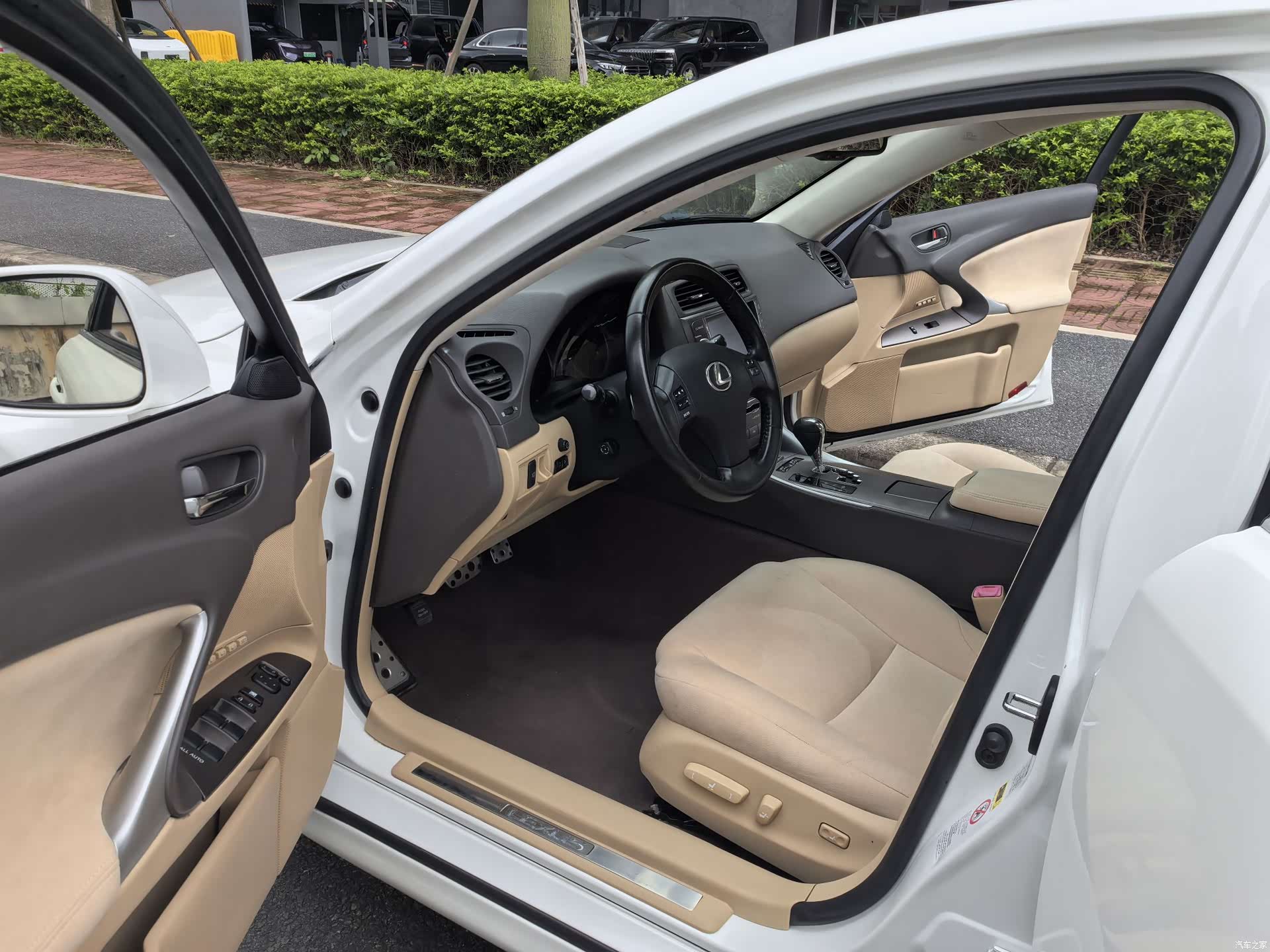 Lexus IS, 2010 13