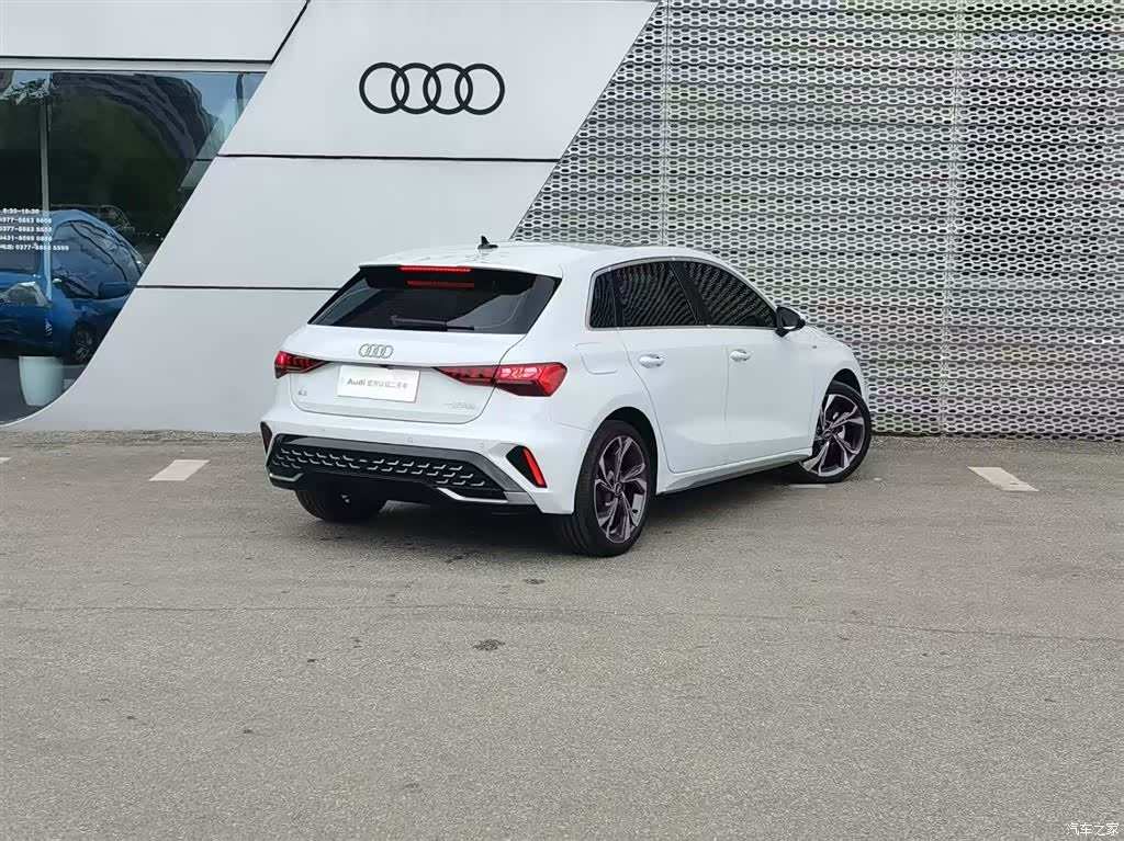 Audi Flying Spur, 2026 все фото
