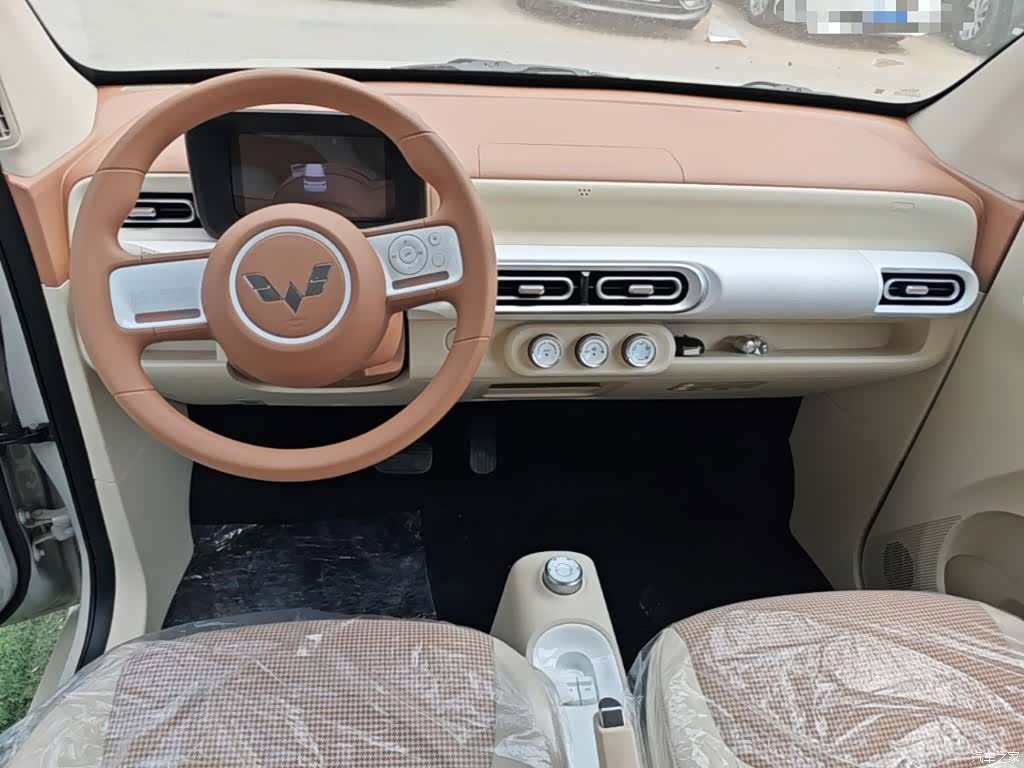 Wuling MINIEV, 2026 10