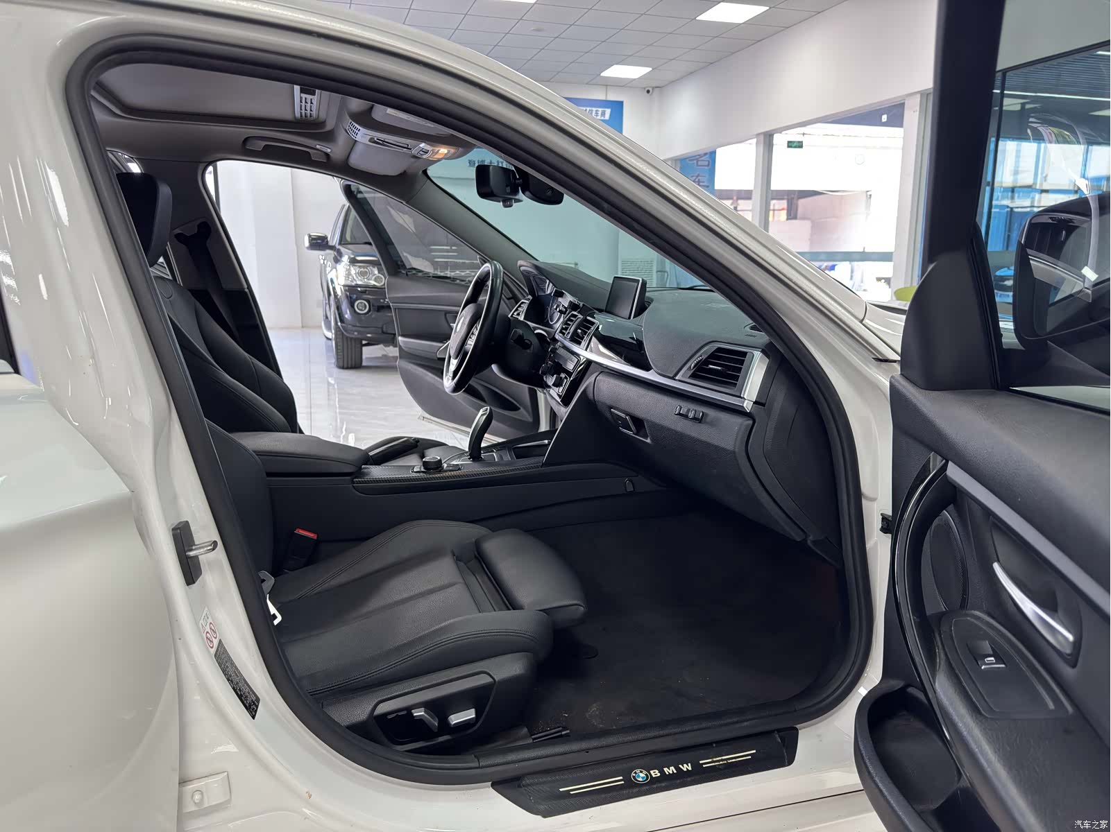 BMW 3 Series, 2017 11