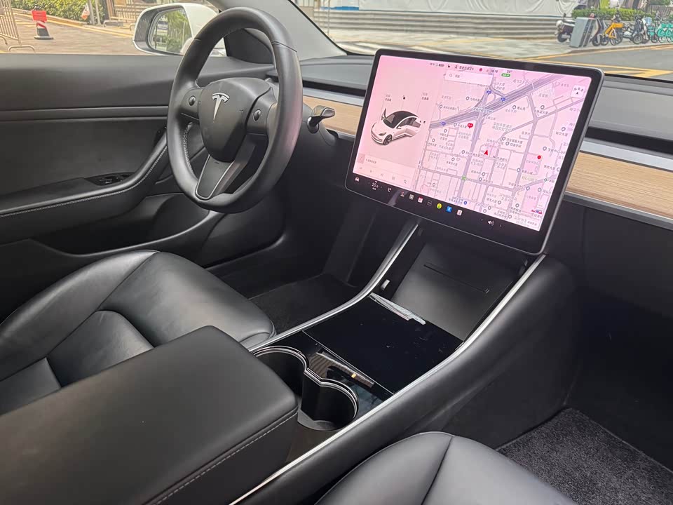 Tesla Model 3 Tesla Model 3