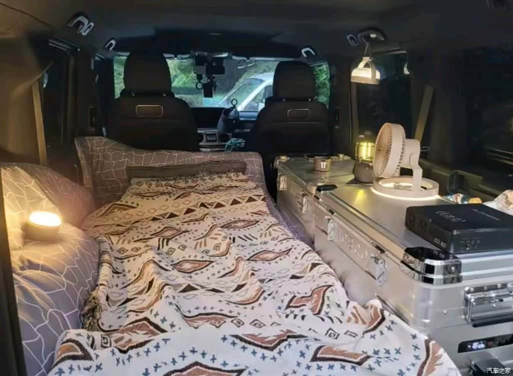 Mercedes-Benz G-Class, 2023 6
