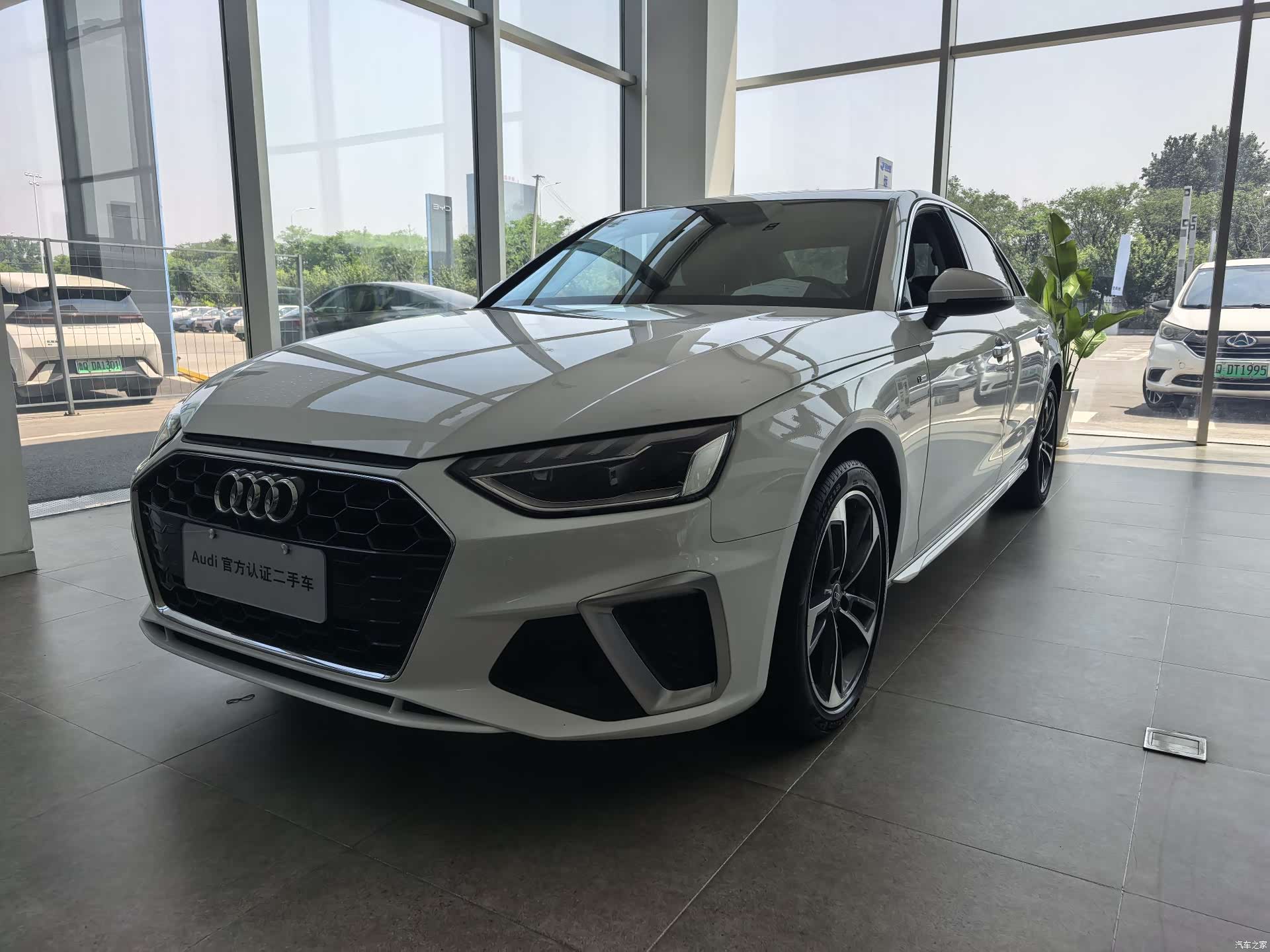 Audi A4L, 2024 1
