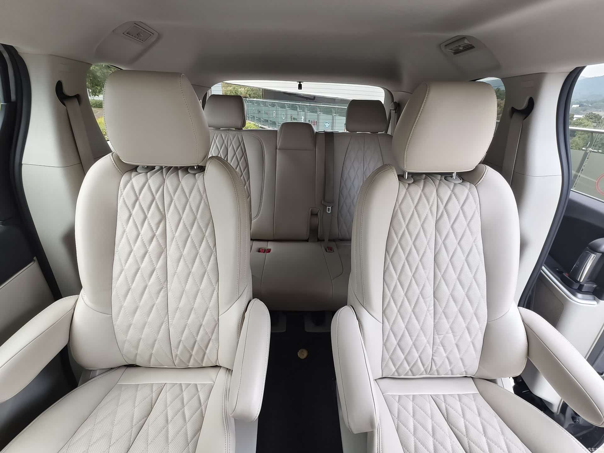 Buick GL8, 2021 6