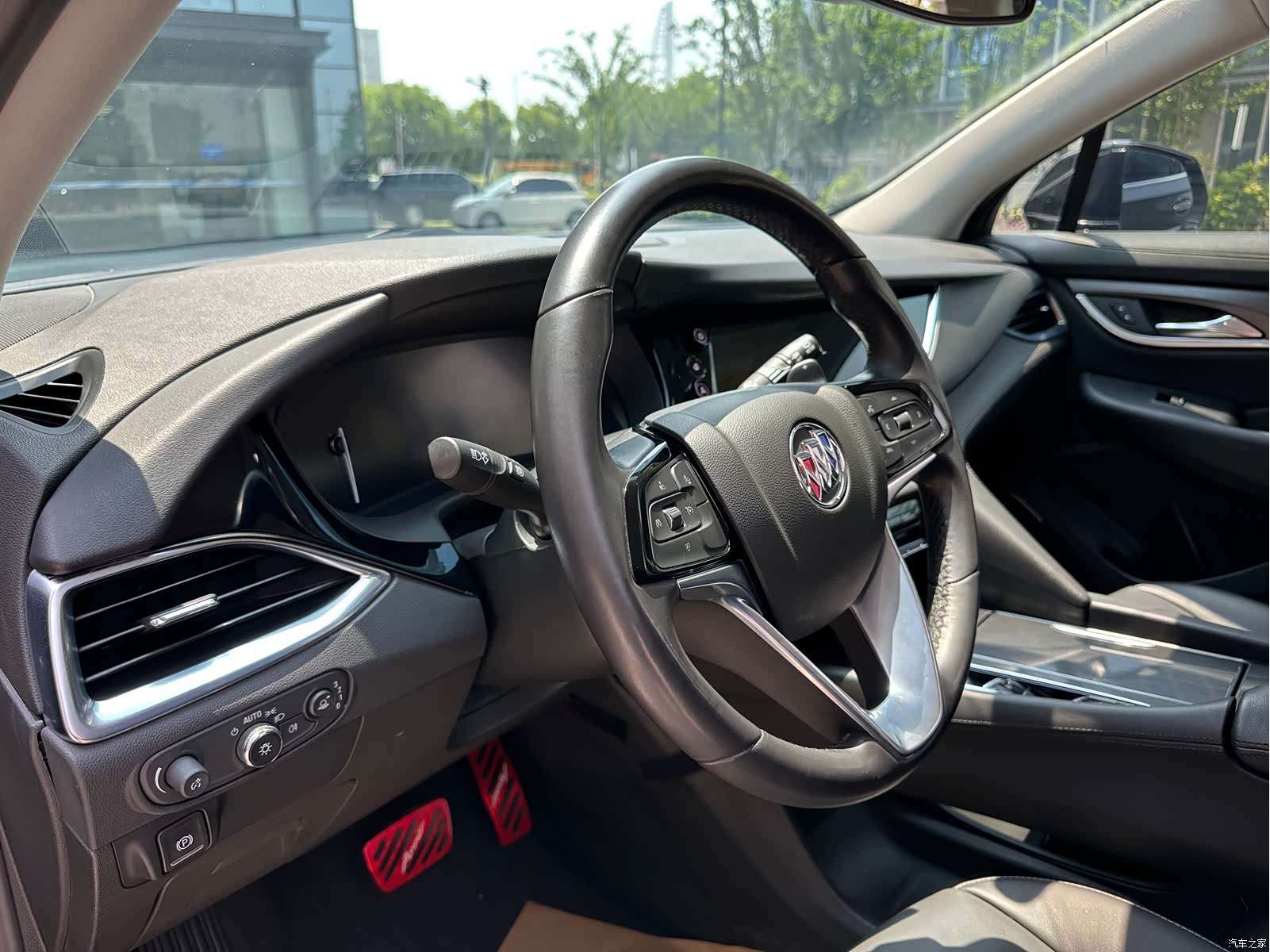 Buick Enclave, 2022 все фото