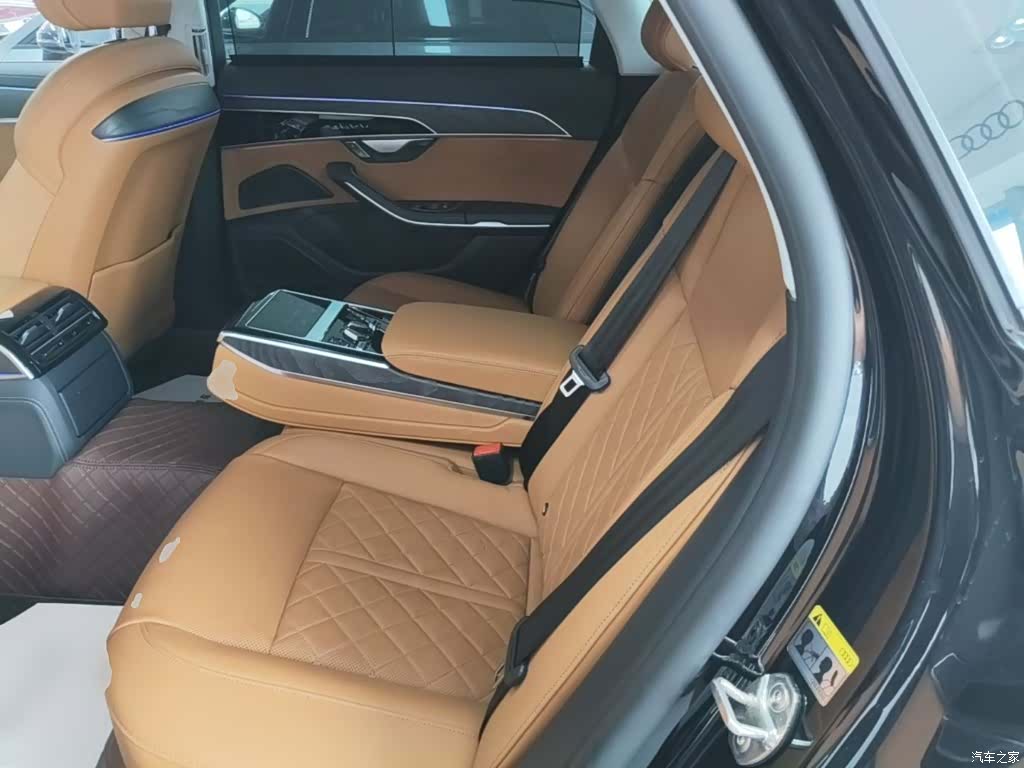 Audi A8L, 2024 24