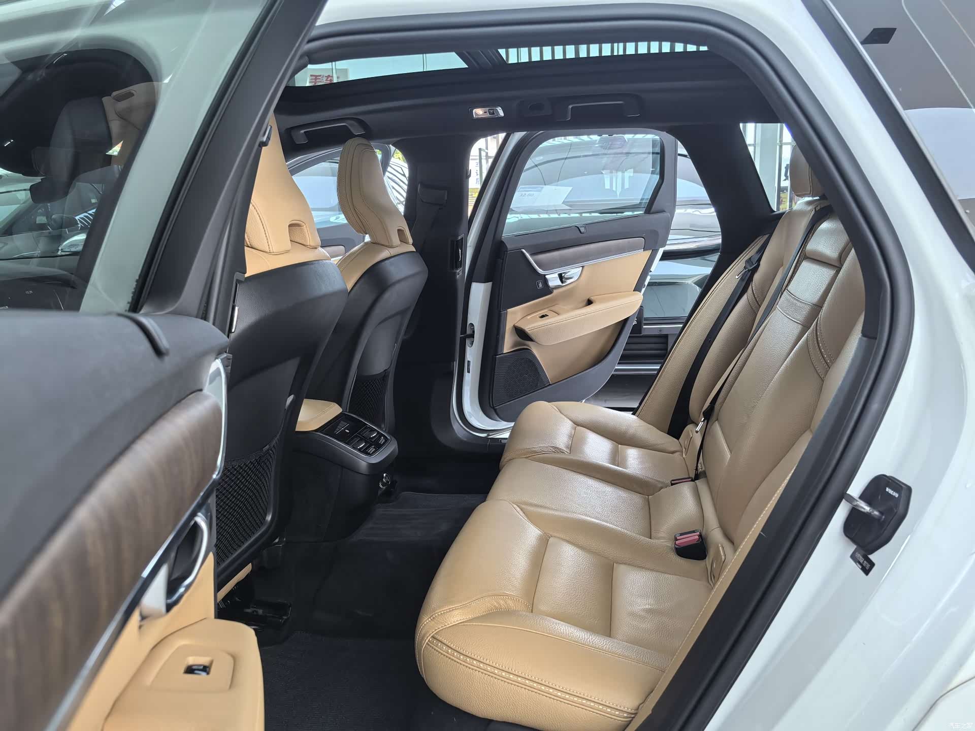 Volvo V90, 2020 10