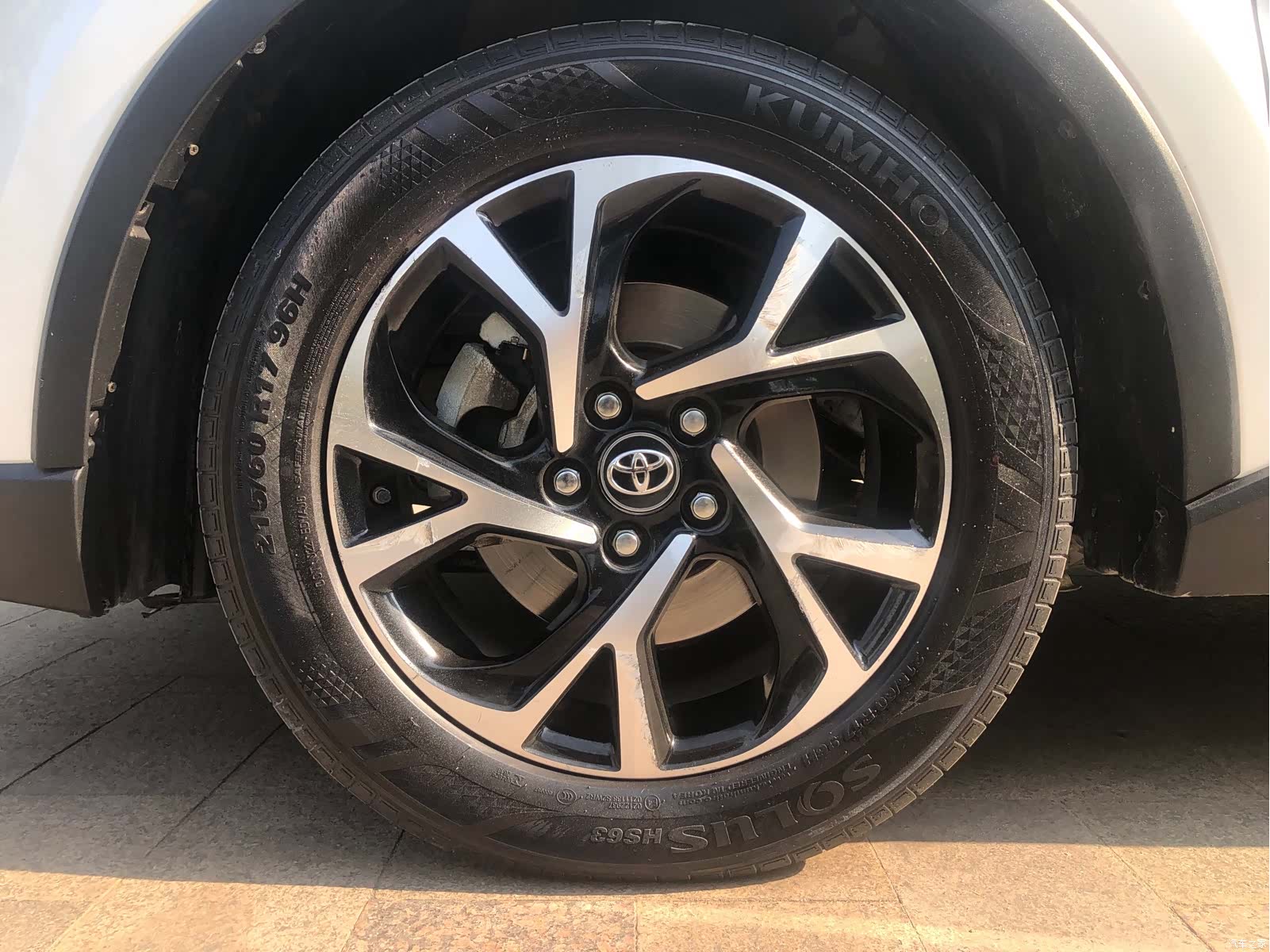 Toyota C-HR, 2020 10