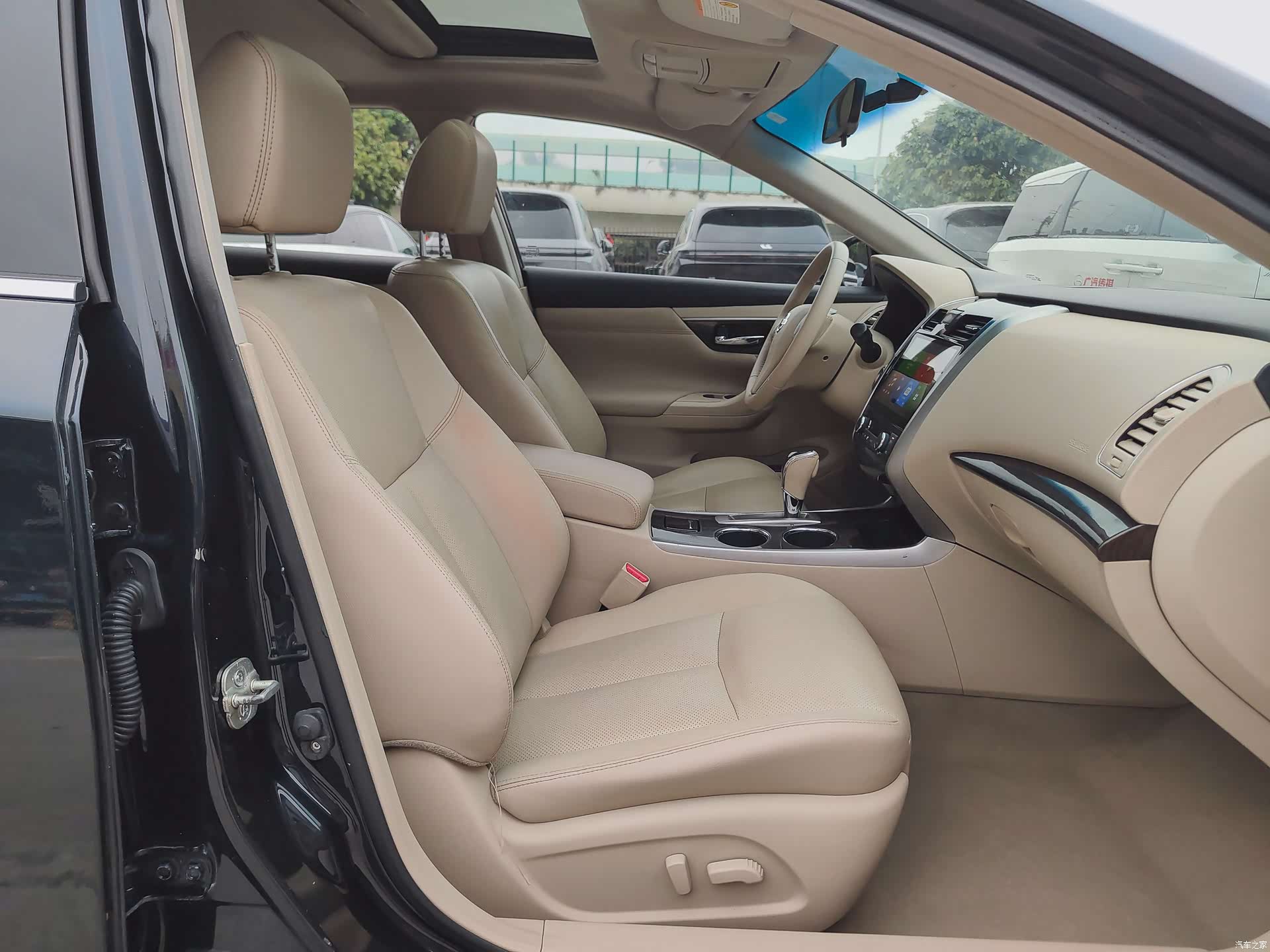 Nissan Teana, 2016 10