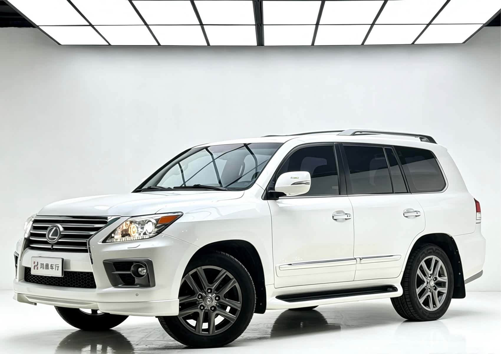 Lexus LX, 2016 1