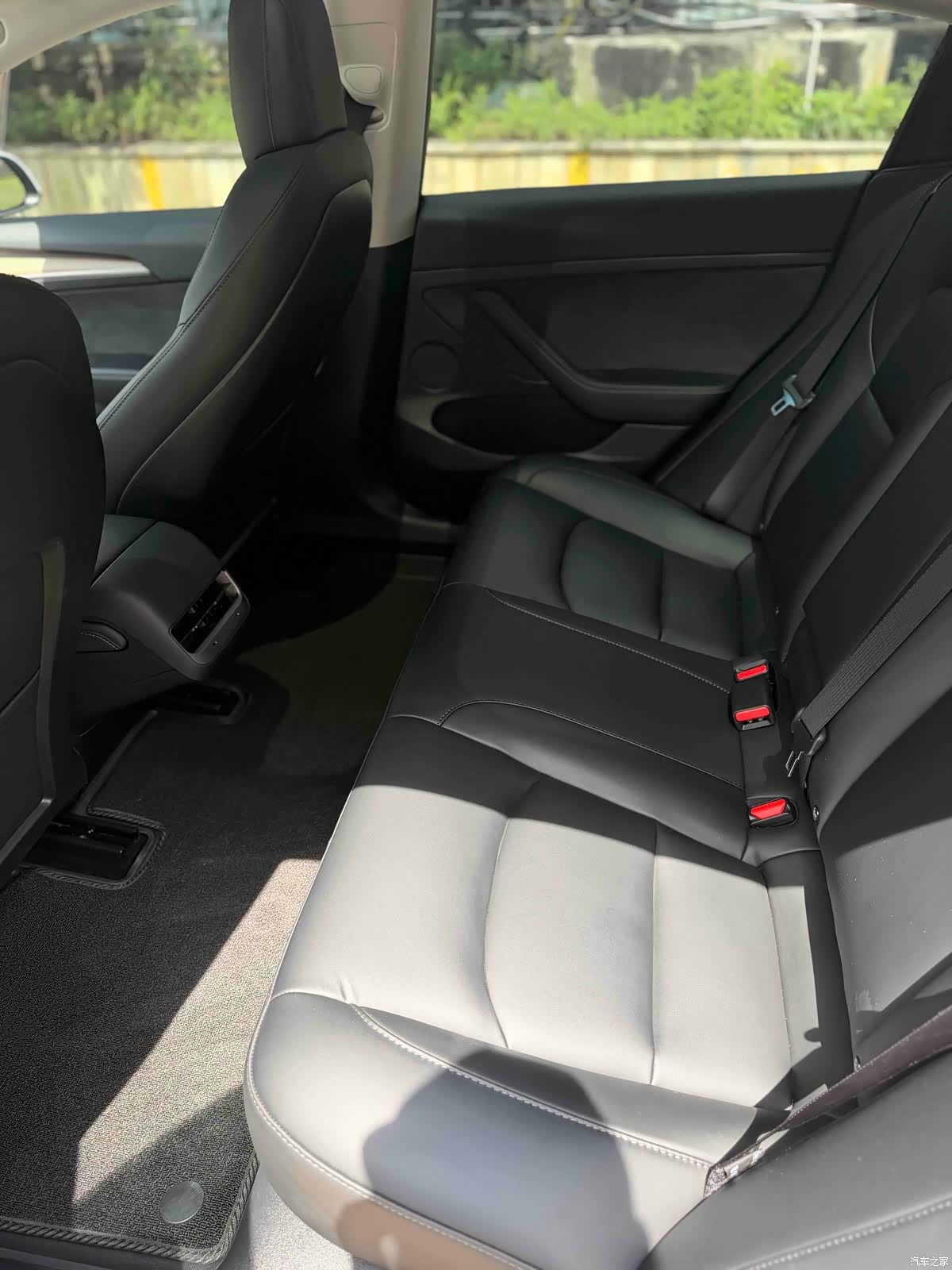 Tesla Model 3, 2023 6